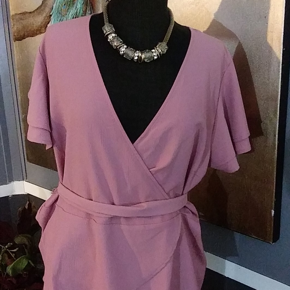 Mauve Ruffle Sleeve blouse - Picture 2 of 2
